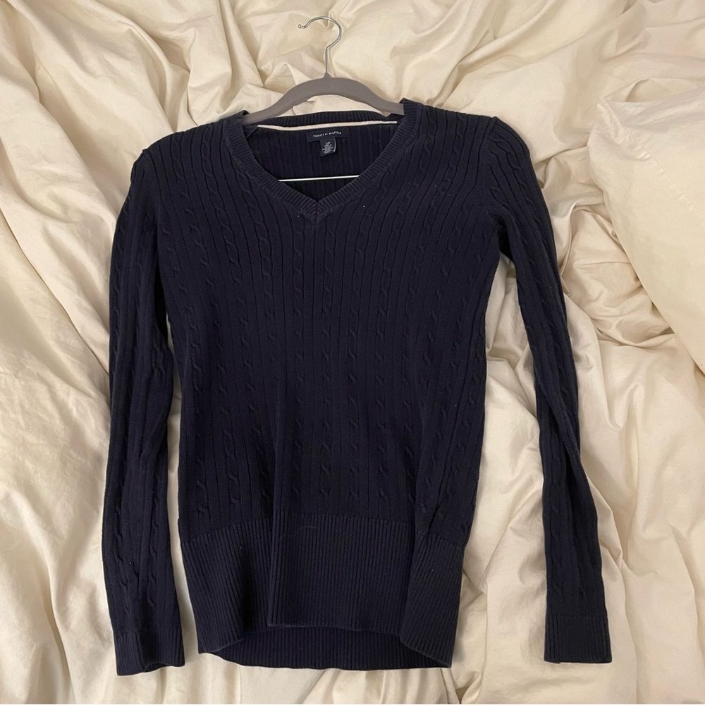 Tommy Hilfiger V-Neck Women’s Cable-Knit Sweater, Small, Navy